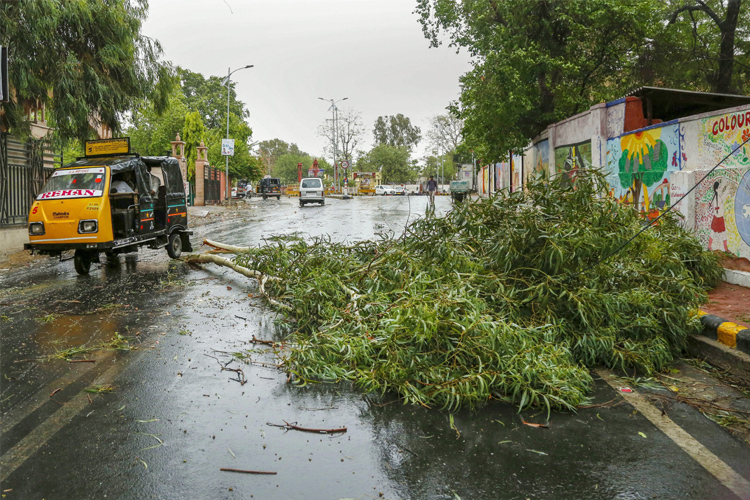 Thunderstorm Alert: IMD warns of fresh bout of storm in Delhi, UP and other nearby states today