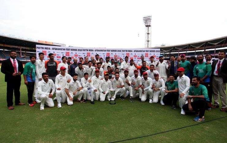 WATCH: Ajinkya Rahane brings Afghanistan players to pose with match ...