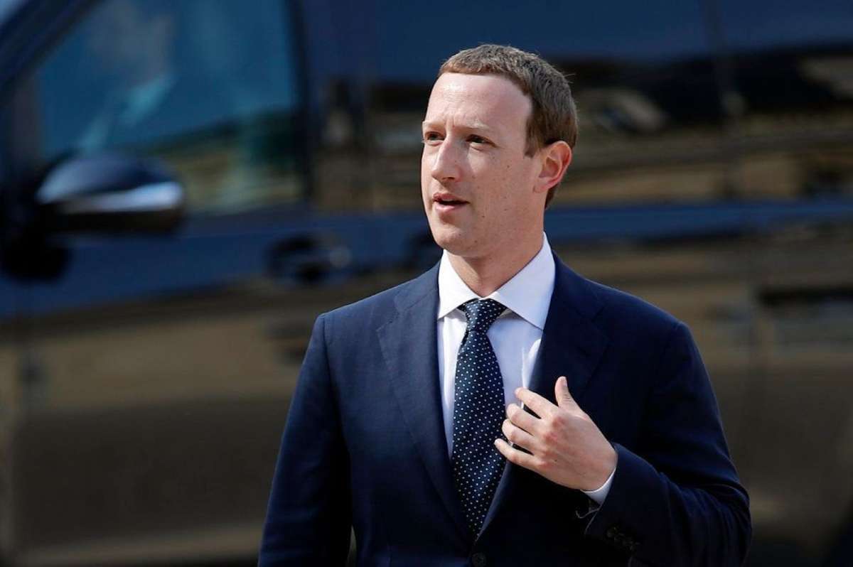 Facebook shares tumble over 20 per cent resulting in likely loss of $130 billion