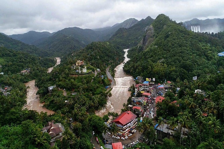 Kerala flood: Death toll rises to 74; Rahul Gandhi calls PM Modi, urges him to announce special package