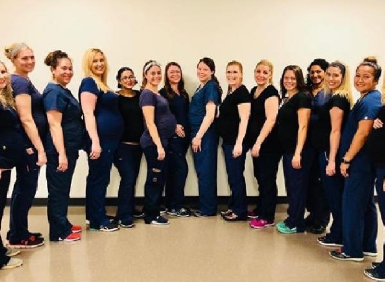 Unbelievable 16 Nurses Working At An Arizona Hospital Are Pregnant At Same Time Buzz News 3924