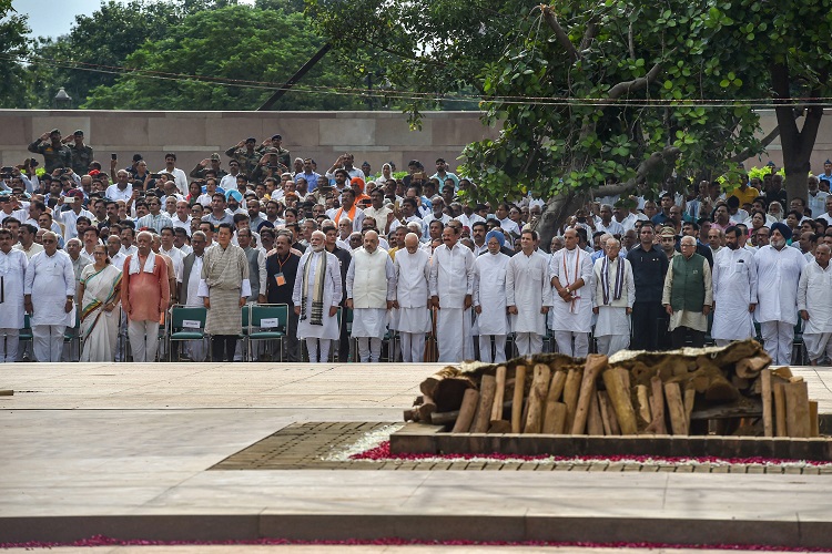 Alvida Atal: Top leaders, foreign dignitaries bid emotional farewell to Vajpayee