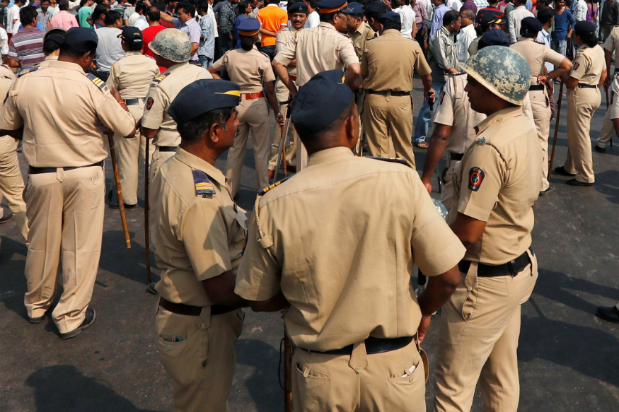 Jharkhand Situation tense in Pakur after mob attack on policemen