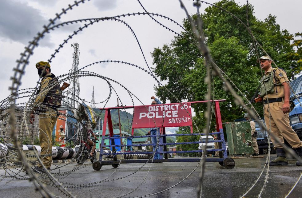 Independence Day: Internet, mobile phone services suspended in Kashmir valley