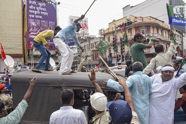 Bharat Bandh: Sporadic incidents of violence against fuel price hike; Rahul targets PM Modi, BJP hits back