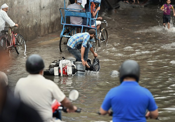 Delhi: Heavy Rains Cause Traffic Snarls, Flight Diversions In National ...