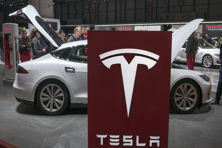 Tesla hit by another key executives resignation