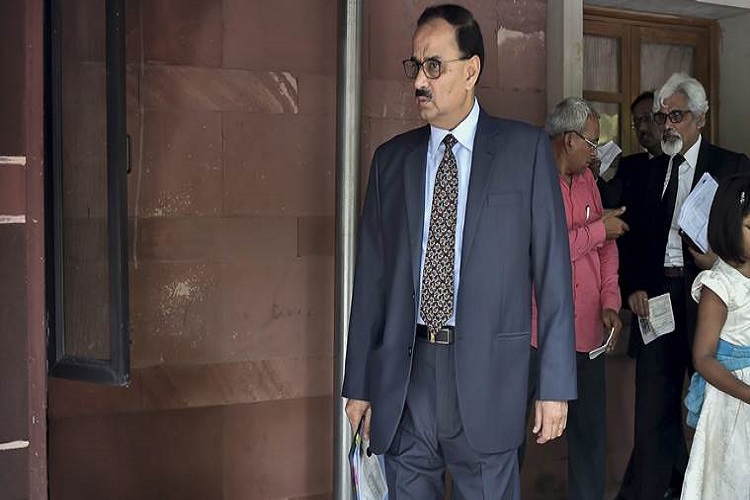 Day before SC hears his plea, CBI says Alok Verma is still director, Rakesh Asthana special director