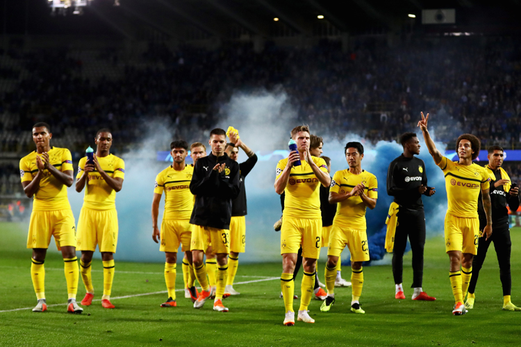 Bundesliga Reinvigorated As Borussia Dortmund Overtake Bayern Munich Soccer News India Tv