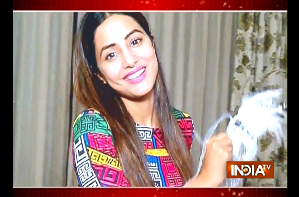 Hina Khan celebrates 31st birthday with team Saas Bahu Aur Suspense&nbsp;