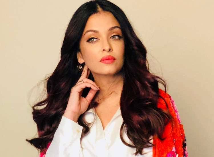 Aishwarya Rai Bachchan on #MeToo movement: It gaining momentum is positive sign