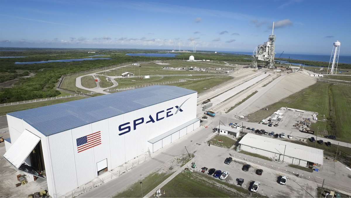 First Manned SpaceX Mission Set For June 2019, Boeing Mission In August ...