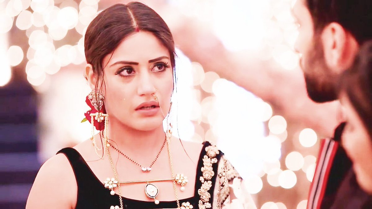 Surbhi Chandna Aka Anika To Quit Ishqbaaz Post Leap Upset Fans Trend Nosurbhinoishqbaaz On Twitter Tv News India Tv ✌ i love shivaay and anika💑😙 follow for daily and upcoming updates. surbhi chandna aka anika to quit