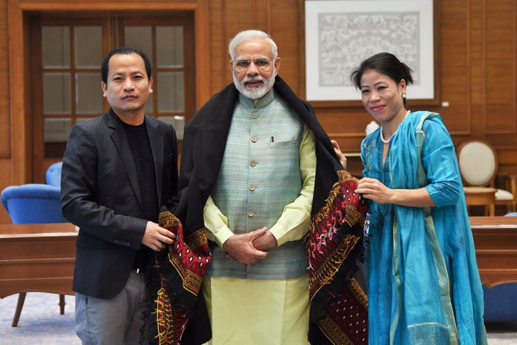 PM Modi hails Mary Kom after historic gold at Women's World Boxing ...