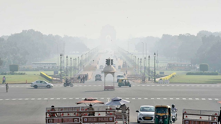 Delhi Pollution: Rain improves air quality to ‘poor’; wind speed likely to bring respite