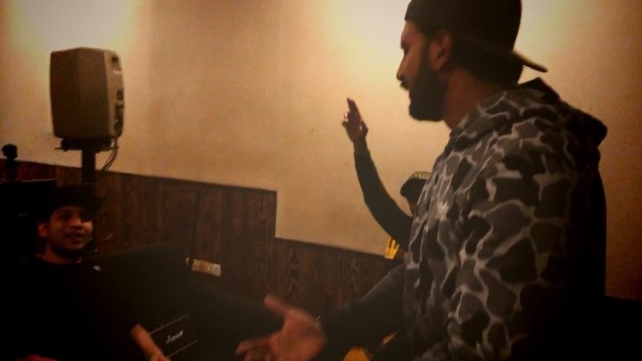 Mere Do Anmol Ratan: Ranveer Singh sings for &lsquo;Ram-Lakhan&rsquo; Divine and Naezy. Watch video