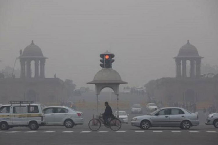 Delhi's Air Quality Worsens Again, Turns 'severe'; Fog Delays 13 Trains ...