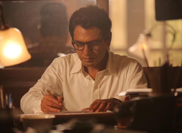 Nawazuddin Siddiqui, Amrita Rao starrer Thackeray earns Rs 16 crore