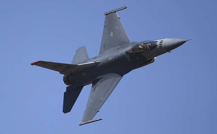 India shoots down Pakistan F-16 fighter jet after it violates Indian airspace