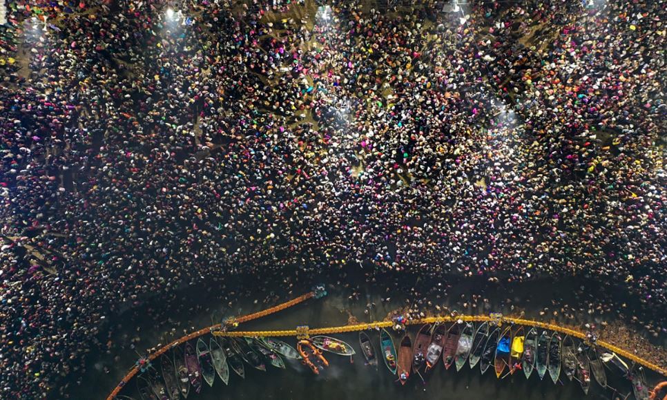 Basant Panchami 2019: Shahi snan begins at Kumbh Mela; 2 crore people expected to take holy dip at Sangam today