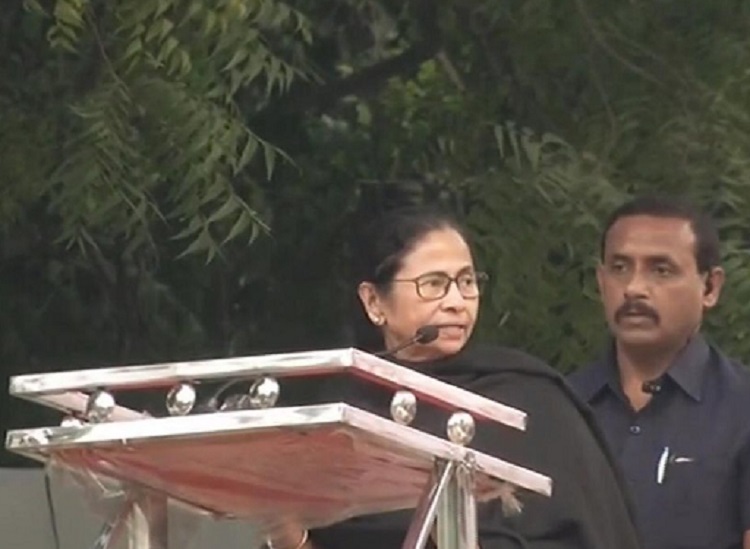 Democracy has become 'Namocracy', will fight against BJP along with Congress, Left at national level: Mamata Banerjee