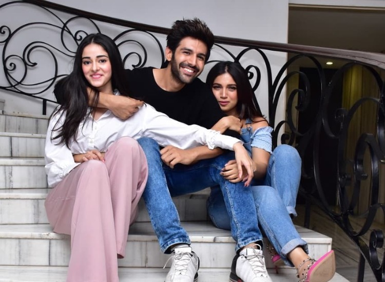 Kartik Aaryan, Ananya Panday and Bhumi Pednekar starrer Pati, Patni Aur Woh to release on January 10, 2020