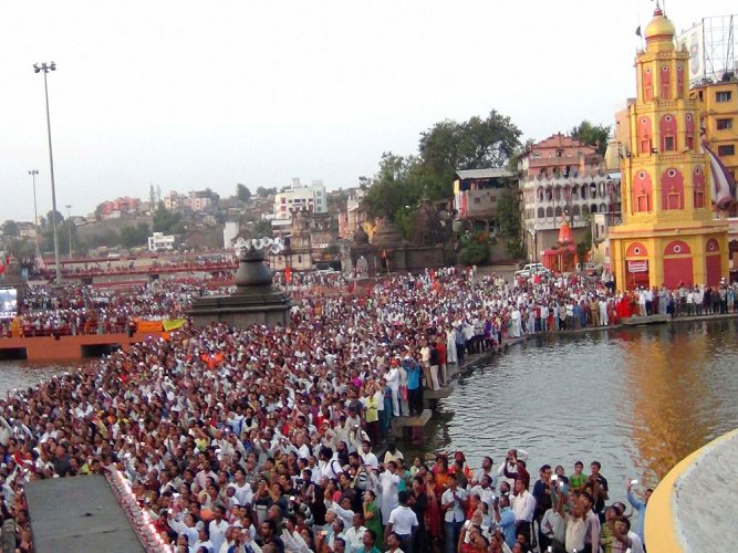 Kumbh Mela 2019: Sangam all set to witness last holy dip on Mahashivratri tomorrow