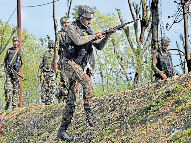 Chhattisgarh: One CRPF jawan killed, 5 injured in Naxal attack in Dantewada