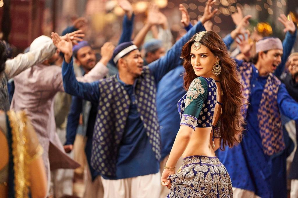 Kalank song Aira Gaira: Kriti Sanon features in another peppy track for Varun Dhawan, Alia Bhatt starrer