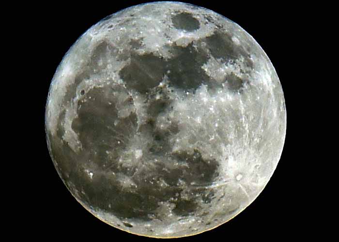 Formation of Moon brought water to Earth: Study