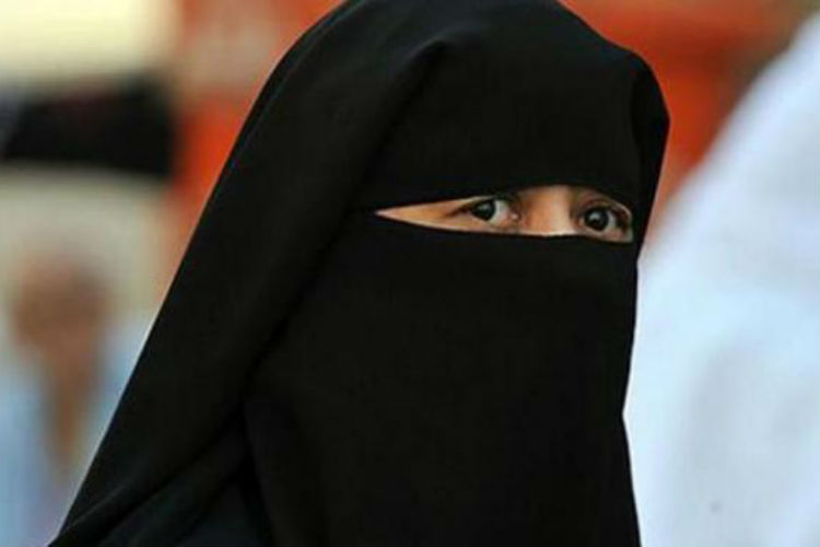 Maharashtra woman alleges husband gave her 'triple talaq' on WhatsApp