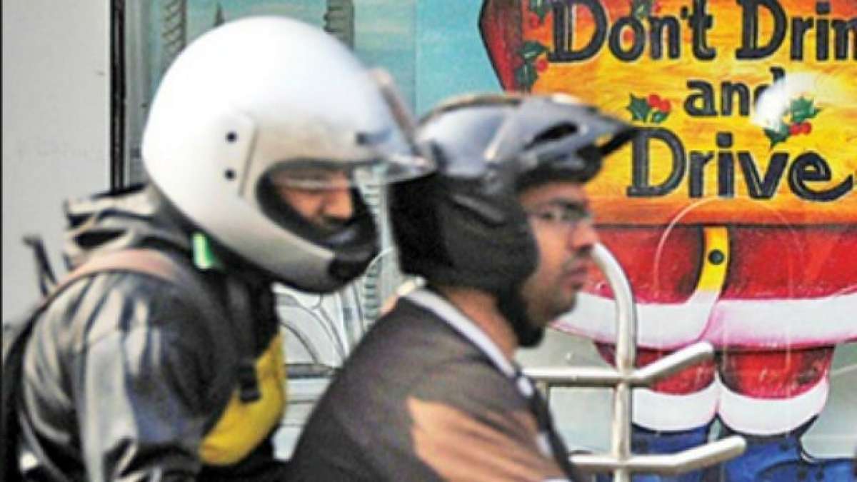 To register your vehicle in MP, first buy 2 helmets