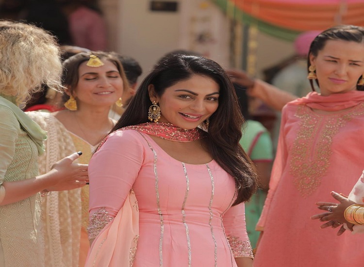 Neru Bajwa Pnjabi Sex - Neeru Bajwa opens about indecent experience in Bollywood, says, 'it was a  terrific experience' | Celebrities News â€“ India TV