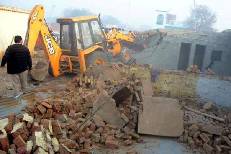 25 Illegally Constructed Houses Demolished In Ghaziabad India Tv