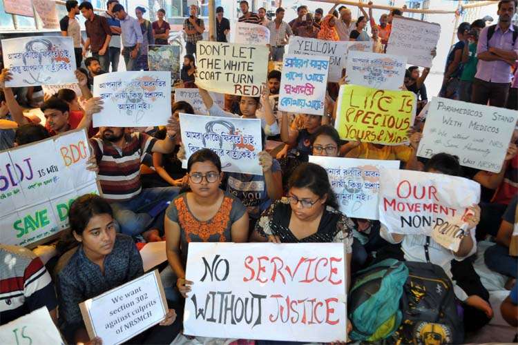 New Delhi: Resident doctors of AIIMS withdraw strike, to resume their duties with immediate effect