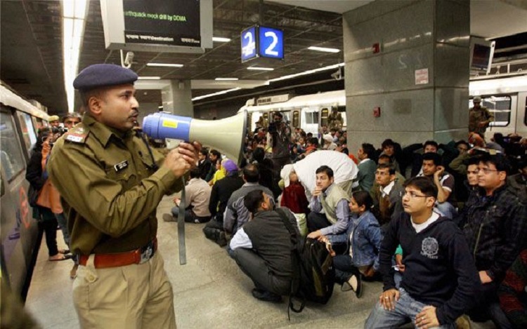 Mock drill on earthquake in Delhi