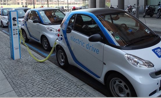 Delhi govt announces pilot project for using electric vehicles for delivering online orders