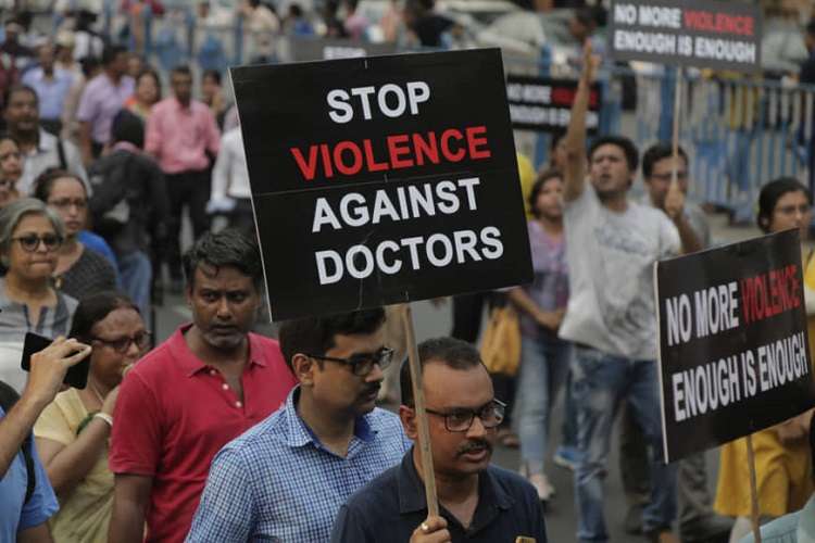 Agitating doctors in West Bengal open for talks with Banerjee, will decide venue later