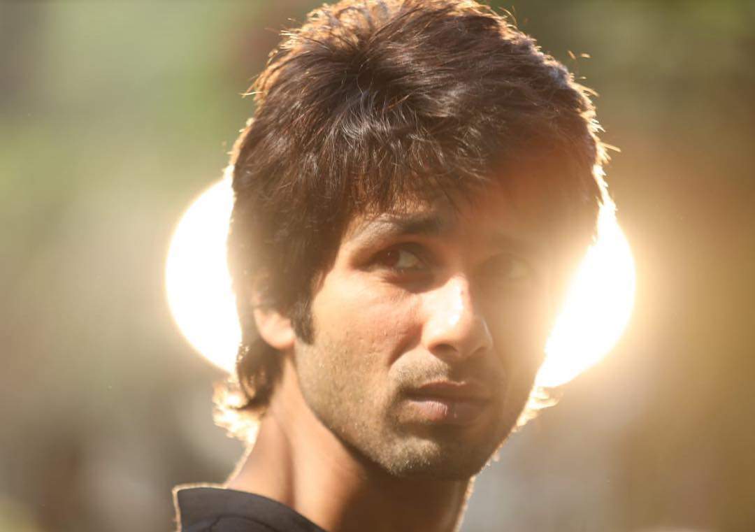 Shahid Kapoor has hilarious response on playing college student in ...
