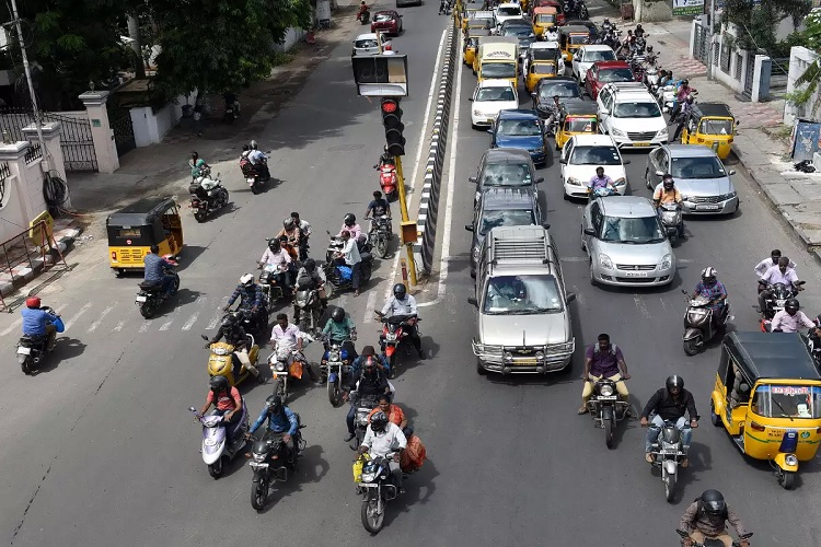 Govt approves Motor Bill; steep penalties for traffic offences proposed