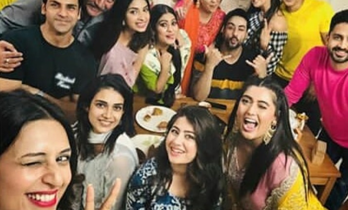 Yeh Hai Mohabbatein: Divyanka Tripathi, Aly Goni, Aditi Bhatia come together for Iftar party