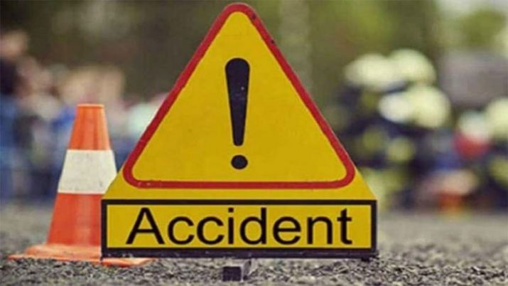 4 killed, several injured as tempo rams into truck in Uttar Pradesh village