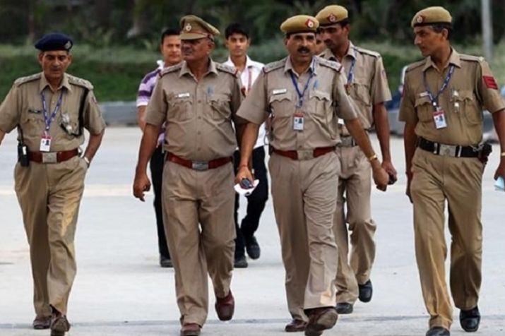 Delhi Police arrest 3, bust arms smugglers' gang