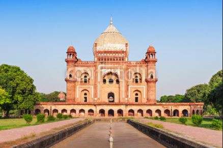 With Over 200 Technologically Advanced Leds, Delhi's Safdarjung Tomb 