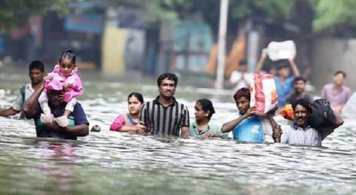 Nearly 200 dead in 4 flood-hit states, rescue operations intensify