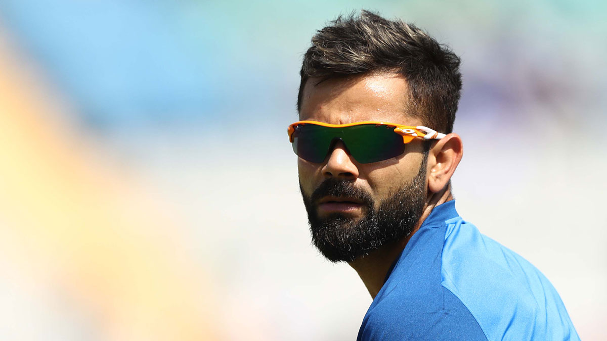 Virat Kohli obliges fans with selfies and autographs as India hit training in Florida. Watch