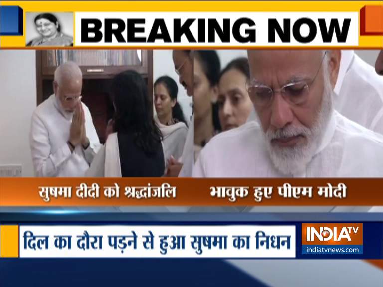 PM Modi, LK Advani turn emotional as they pay tributes to Sushma Swaraj