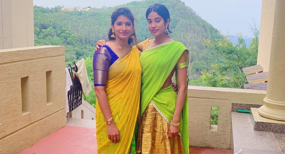 Janhvi Kapoor visits Tirupati Temple on Sridevi's birth anniversary, netizens call her replica of her mother- Watch video