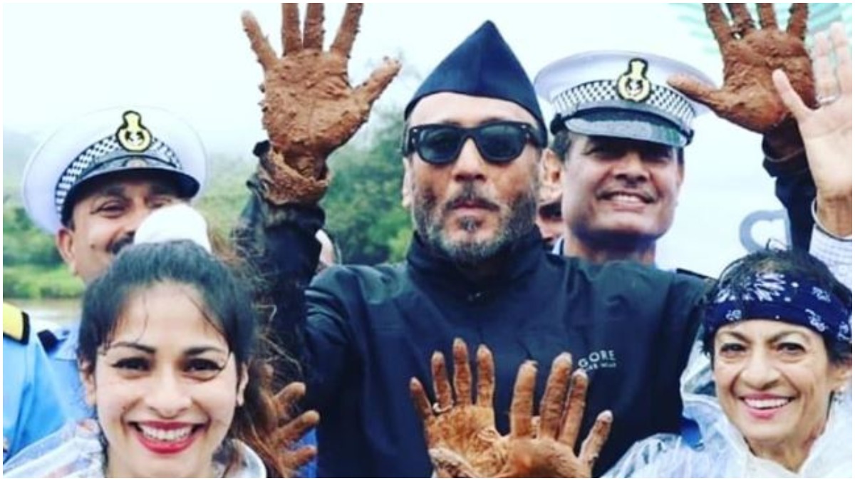 Jackie Shroff's 'Bhidu-style gyaan' on climate change is funny yet thought-provoking. Watch viral video | Trending News тАУ India TV Jackie Shroff's 'Bhidu-style gyaan' on climate change is funny yet thought-provoking. Watch viral video | Trending News тАУ India TV