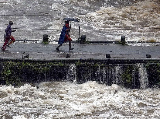 Floods across India: Rahul visits Wayanad, Amit Shah conducts aerial survey in Karnataka and Maharashtra | Highlights